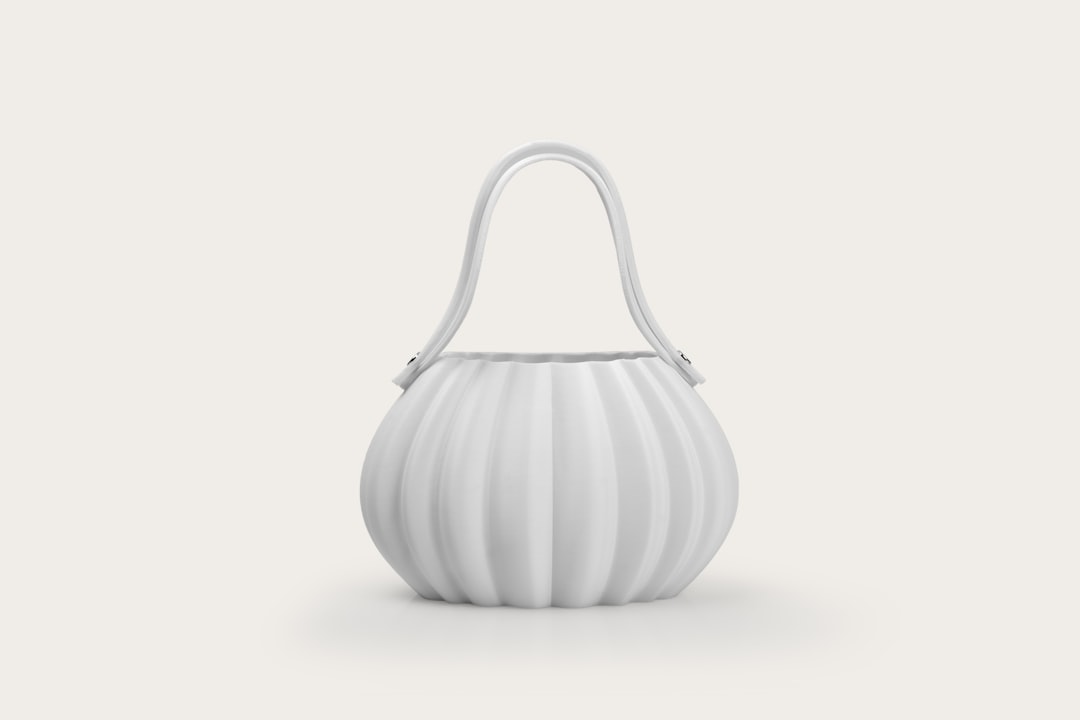 Photo white handbag